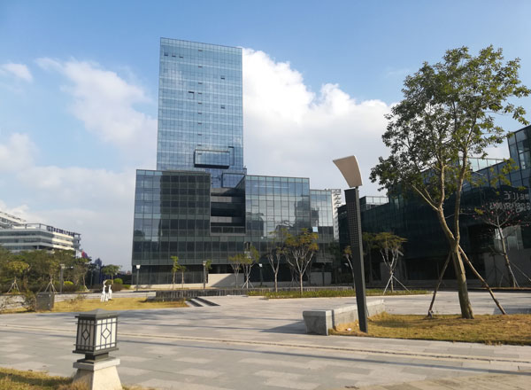 [游泳池安裝設(shè)備]兒童游泳池設(shè)備